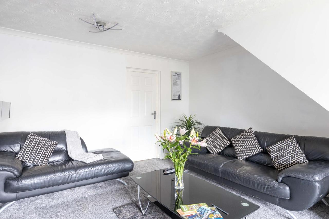 Capri 13 Sa: University-Adjacent House with EV Charging Loughborough Exterior photo