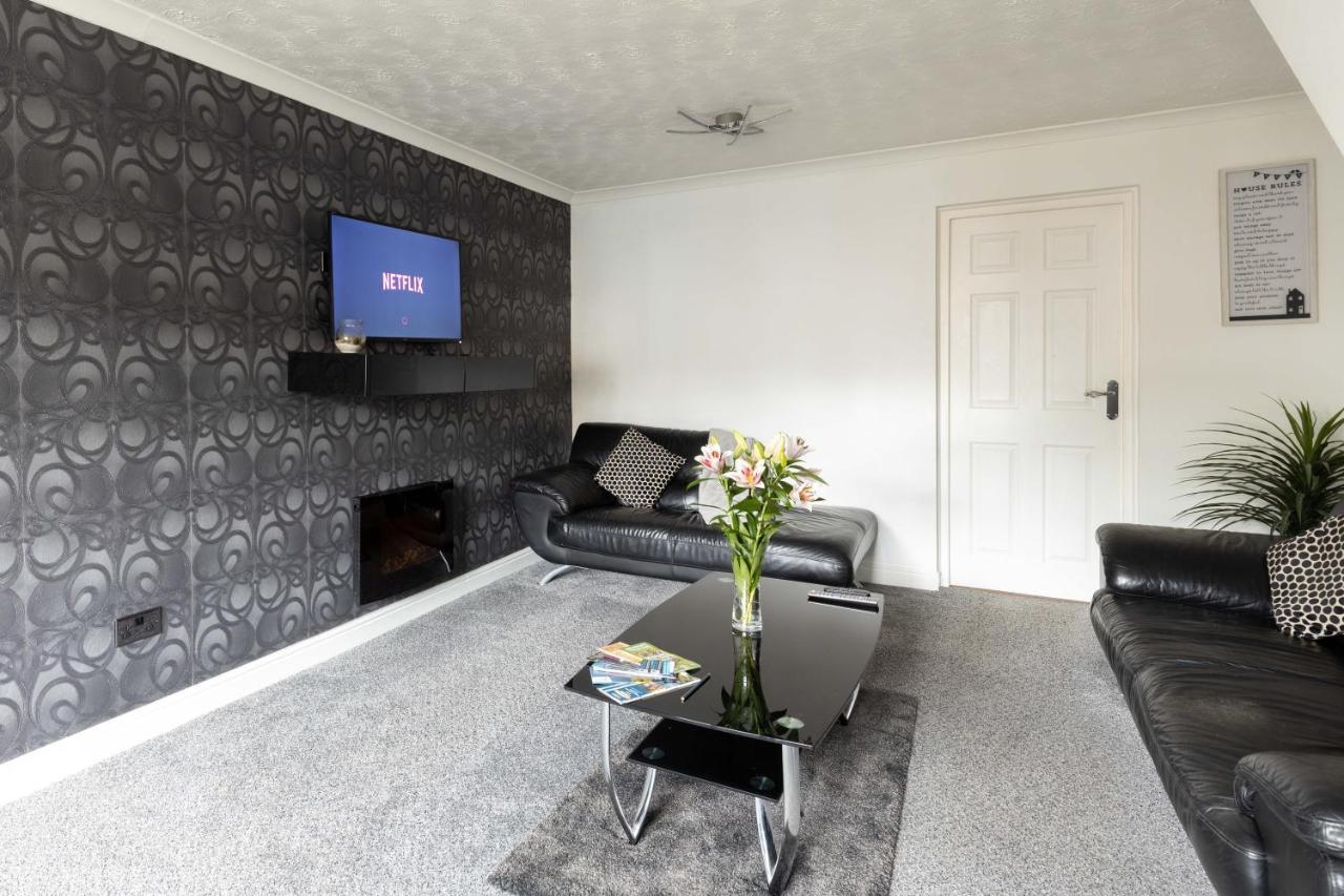 Capri 13 Sa: University-Adjacent House with EV Charging Loughborough Exterior photo