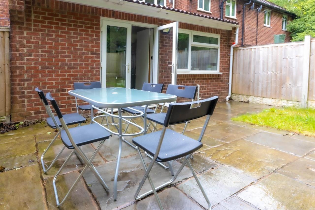 Capri 13 Sa: University-Adjacent House with EV Charging Loughborough Exterior photo