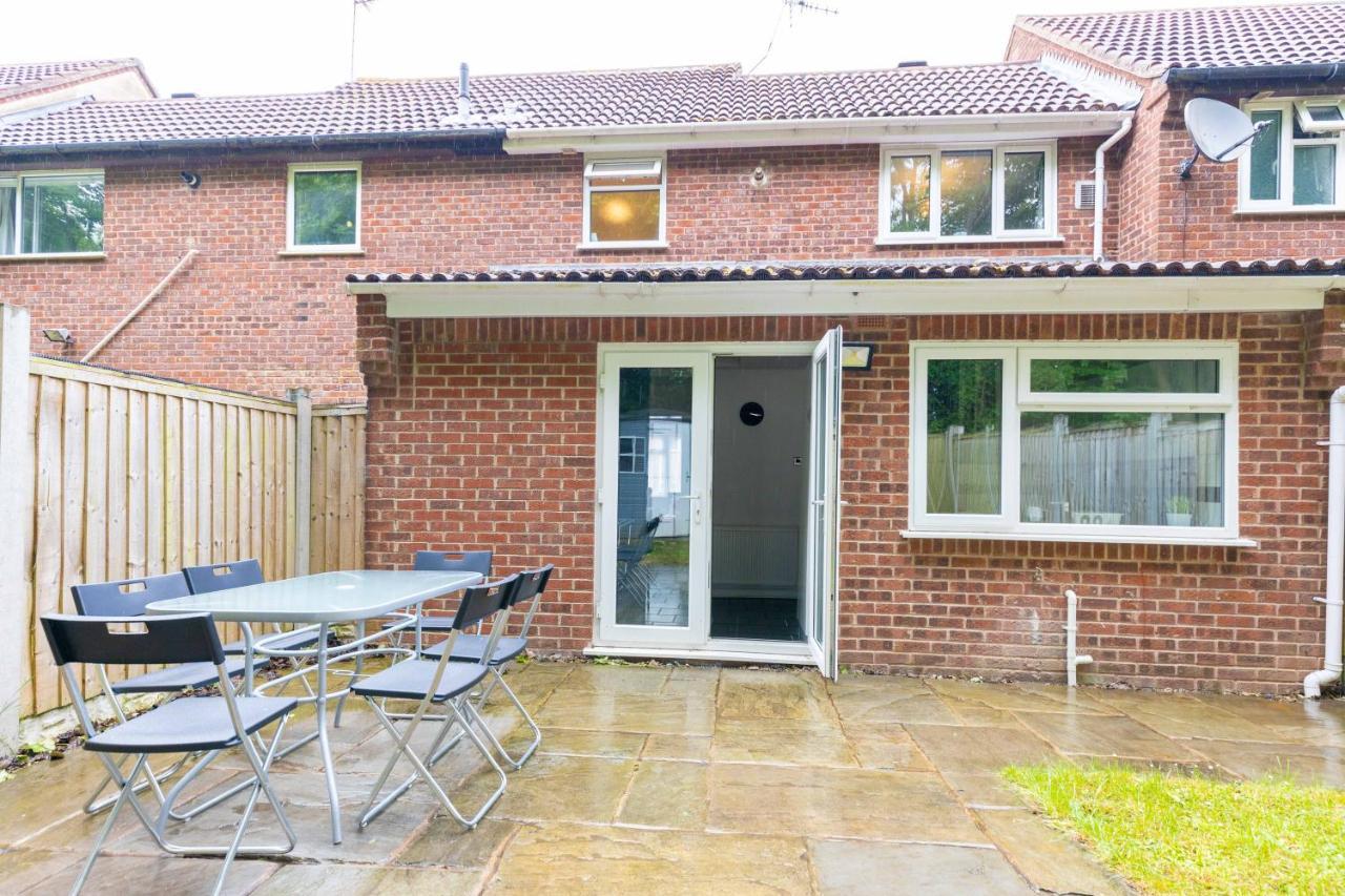 Capri 13 Sa: University-Adjacent House with EV Charging Loughborough Exterior photo